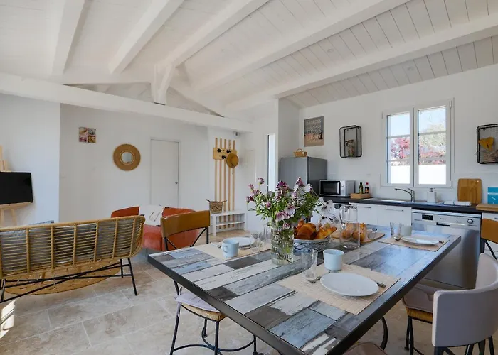 Belle Maison Pour 4 A Deux Pas De La De La Cible * Saint-Martin-de-Ré